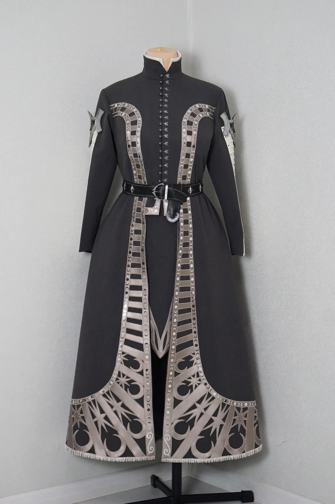 Isobel – Baldur's Gate 3 Costume