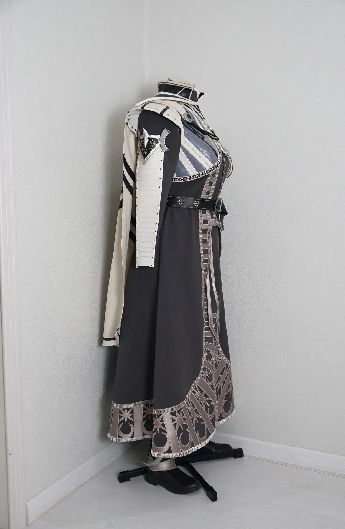 Isobel – Baldur's Gate 3 Costume